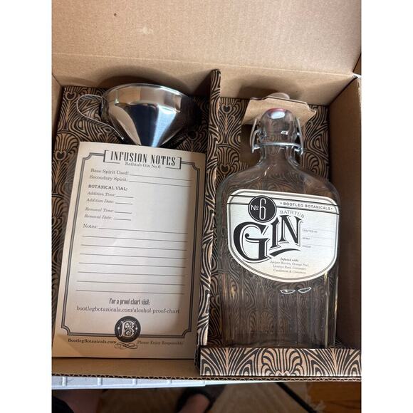 Hoochfusion Bootleg Botanicals Alcohol Infusion Kit — New in Box - Picture 2 of 7